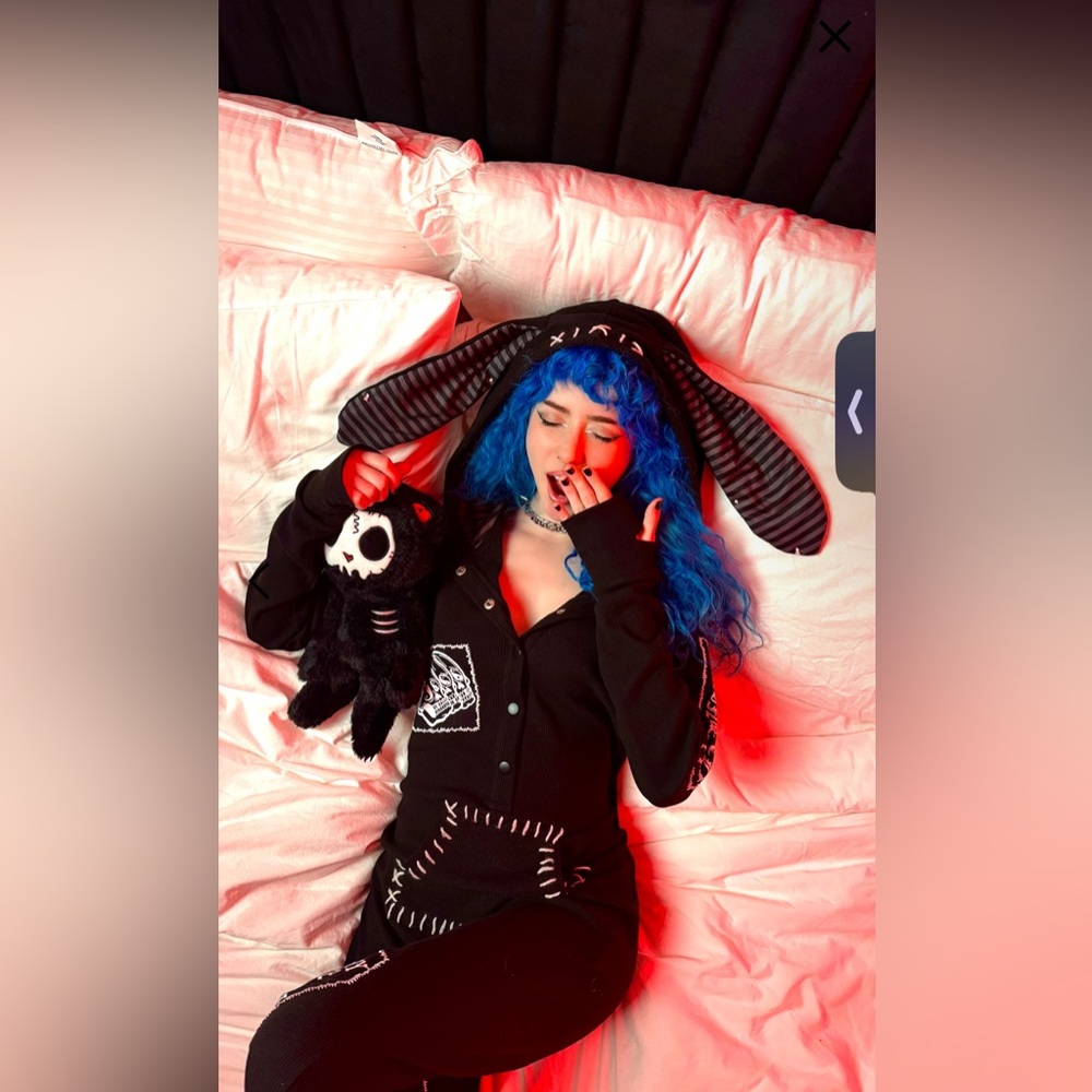 Dollskill Grave Girls CURSED WAYS THERMAL ONESIE - Picture 8 of 8
